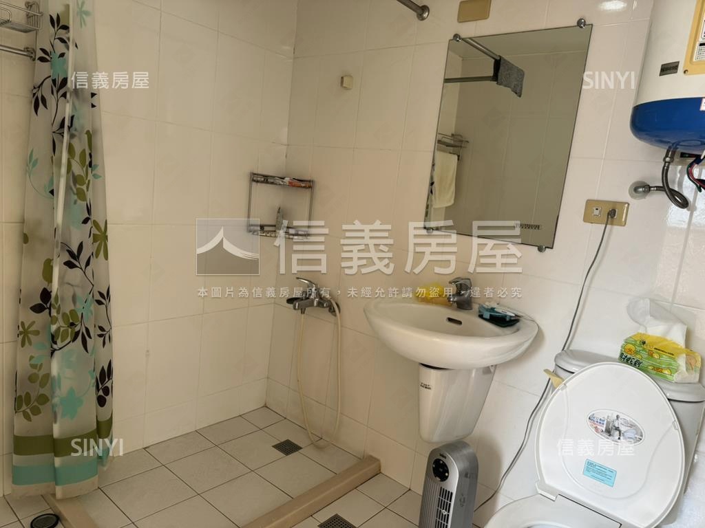 大尊爵高樓套房朝南亮亮屋房屋室內格局與周邊環境