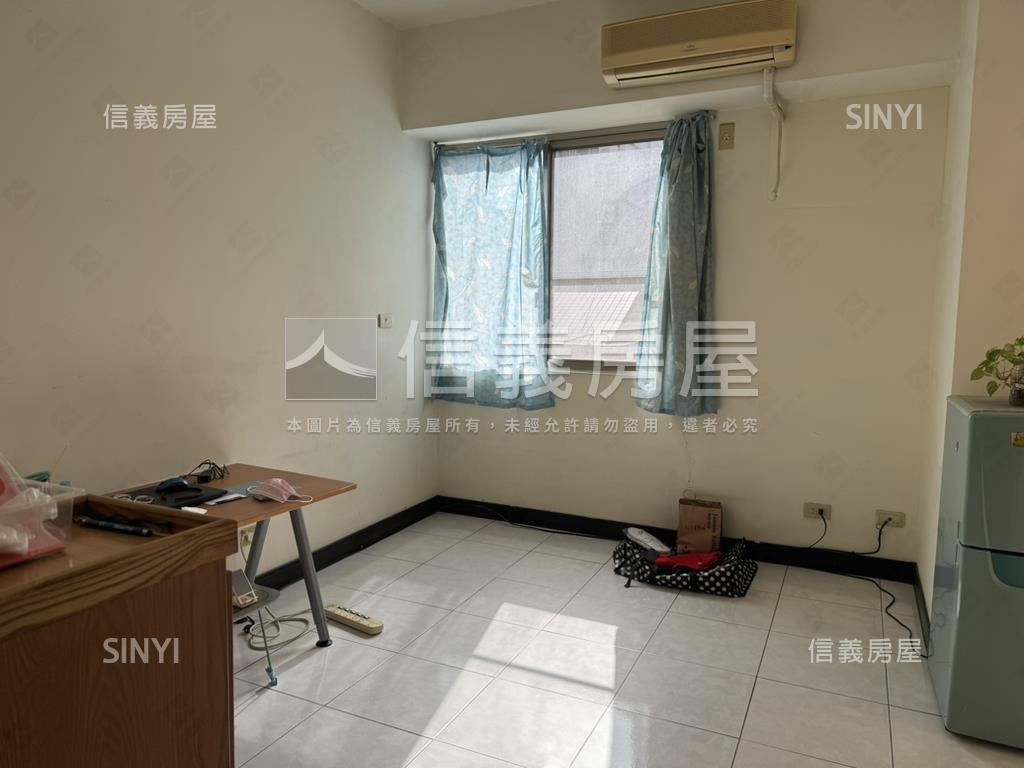 大尊爵高樓套房朝南亮亮屋房屋室內格局與周邊環境