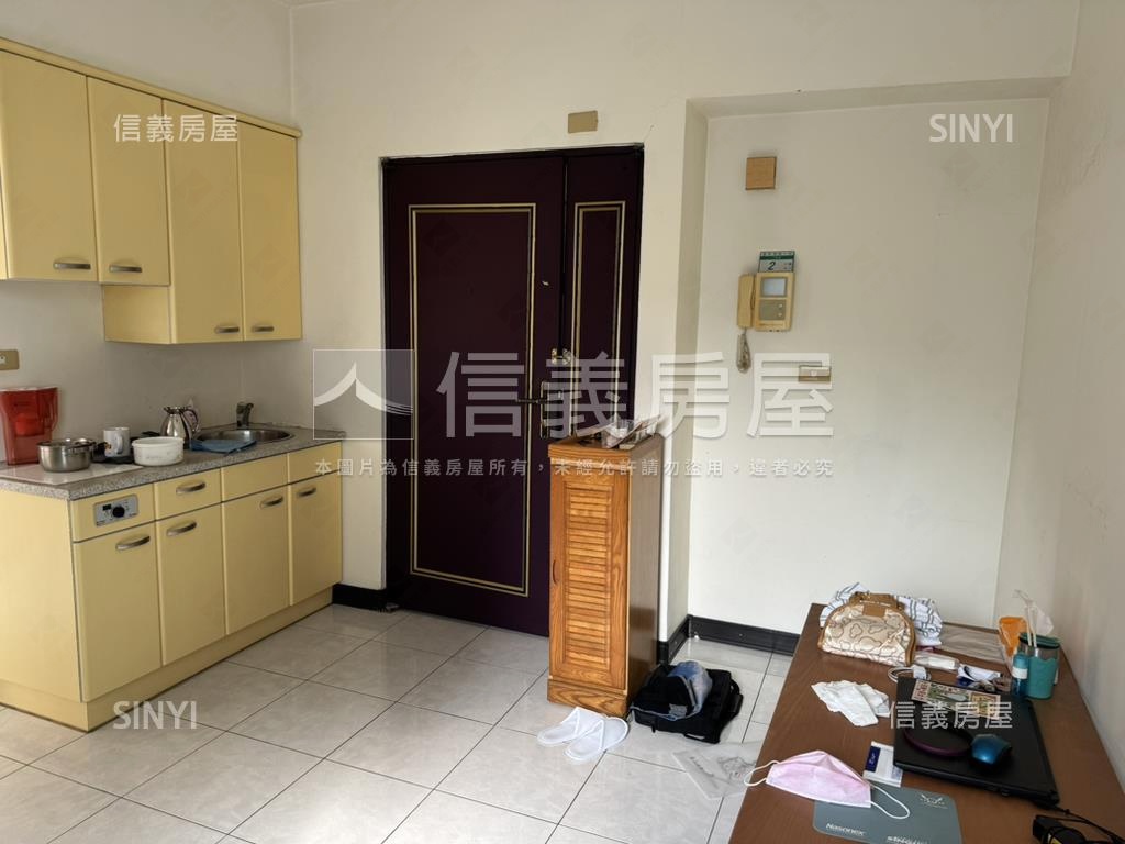 大尊爵高樓套房朝南亮亮屋房屋室內格局與周邊環境