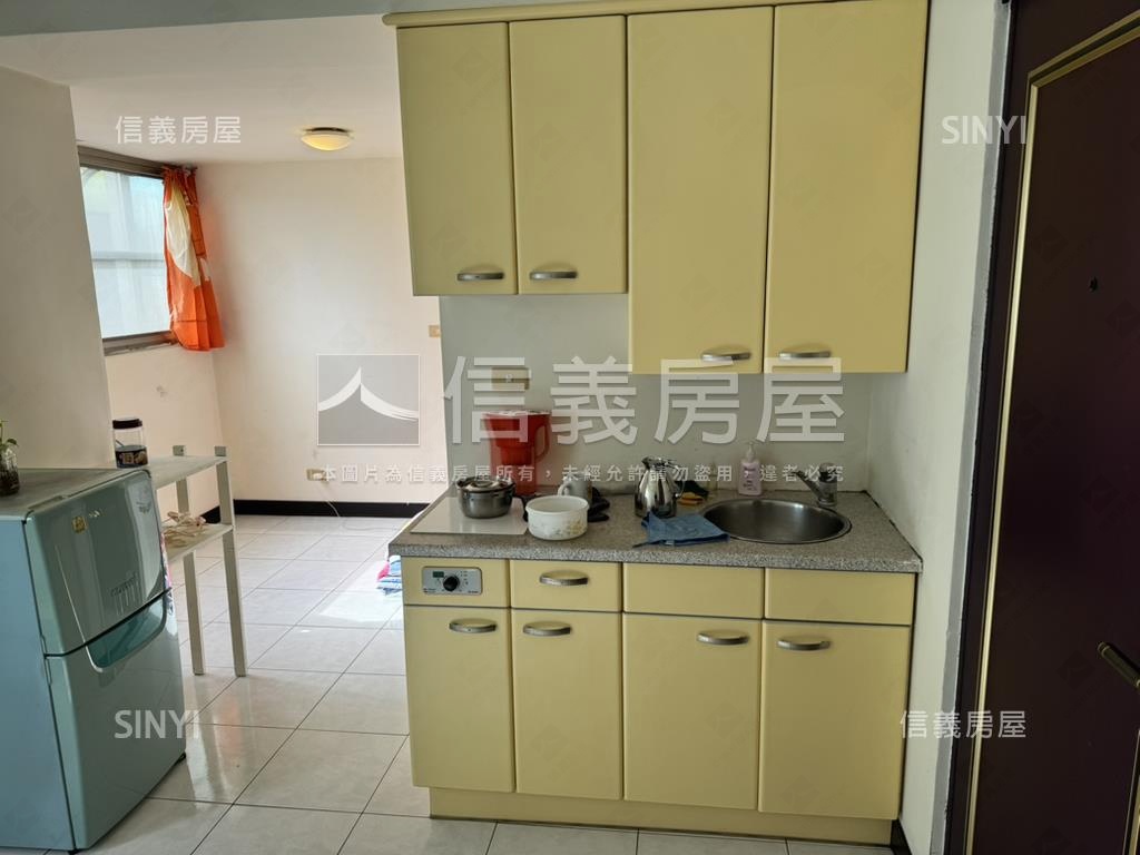 大尊爵高樓套房朝南亮亮屋房屋室內格局與周邊環境