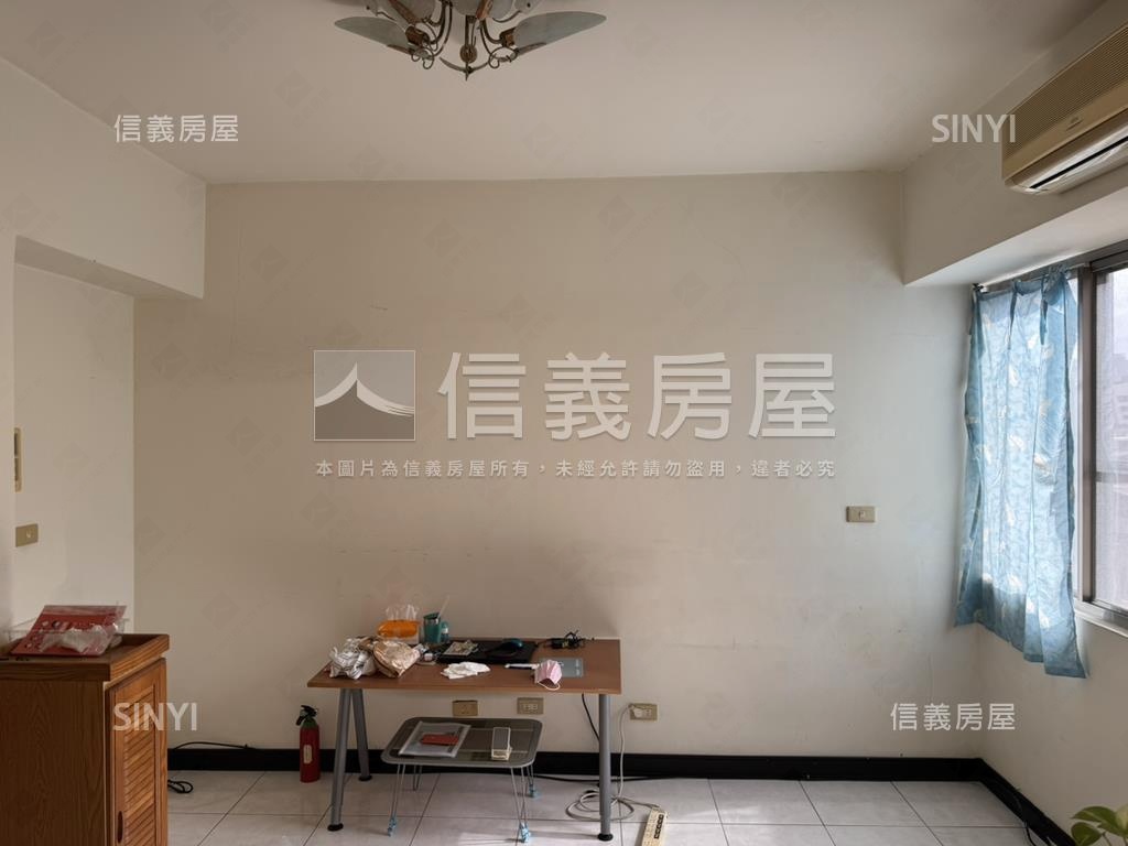 大尊爵高樓套房朝南亮亮屋房屋室內格局與周邊環境