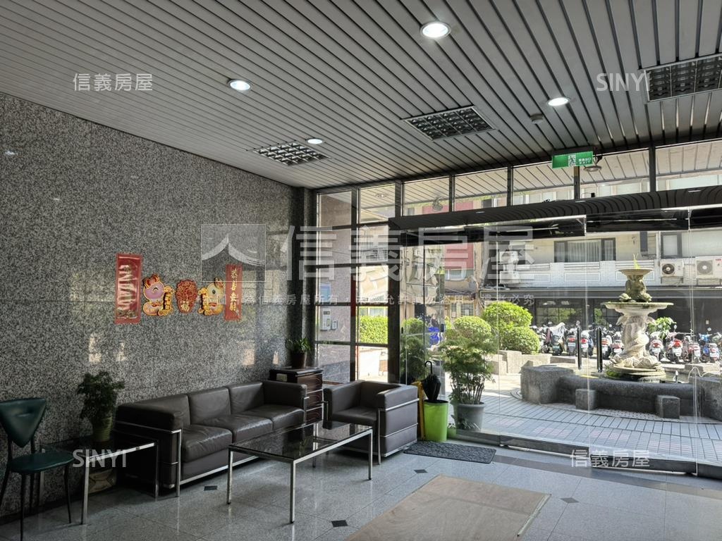 大尊爵高樓套房朝南亮亮屋房屋室內格局與周邊環境