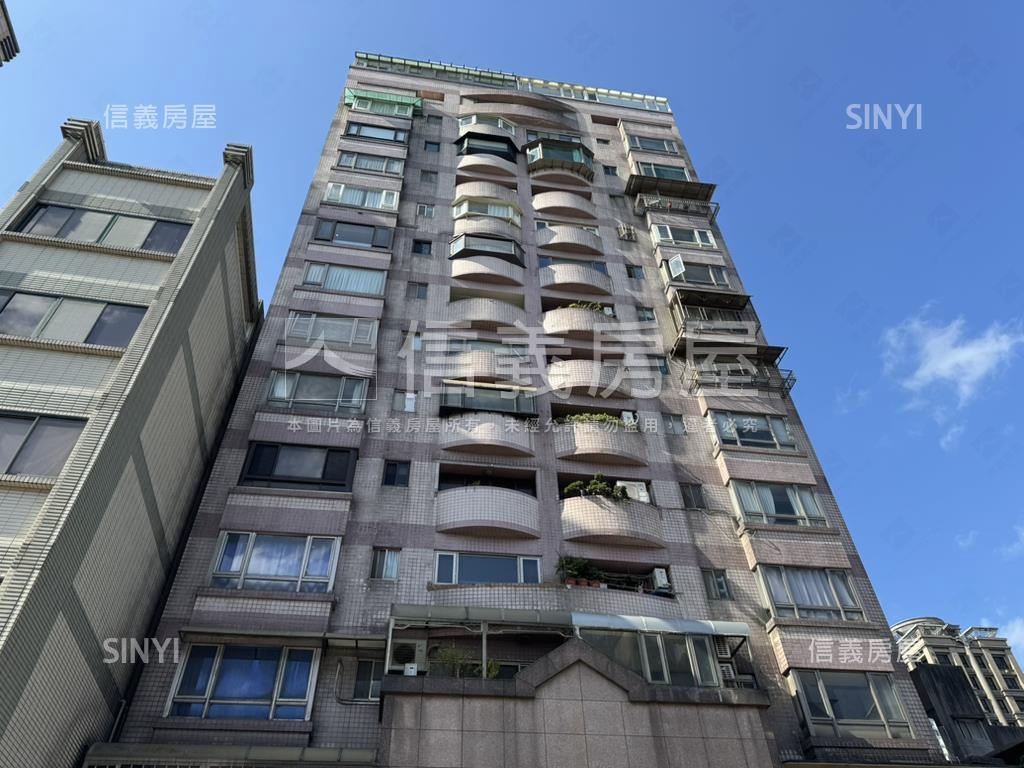 大尊爵高樓套房朝南亮亮屋房屋室內格局與周邊環境