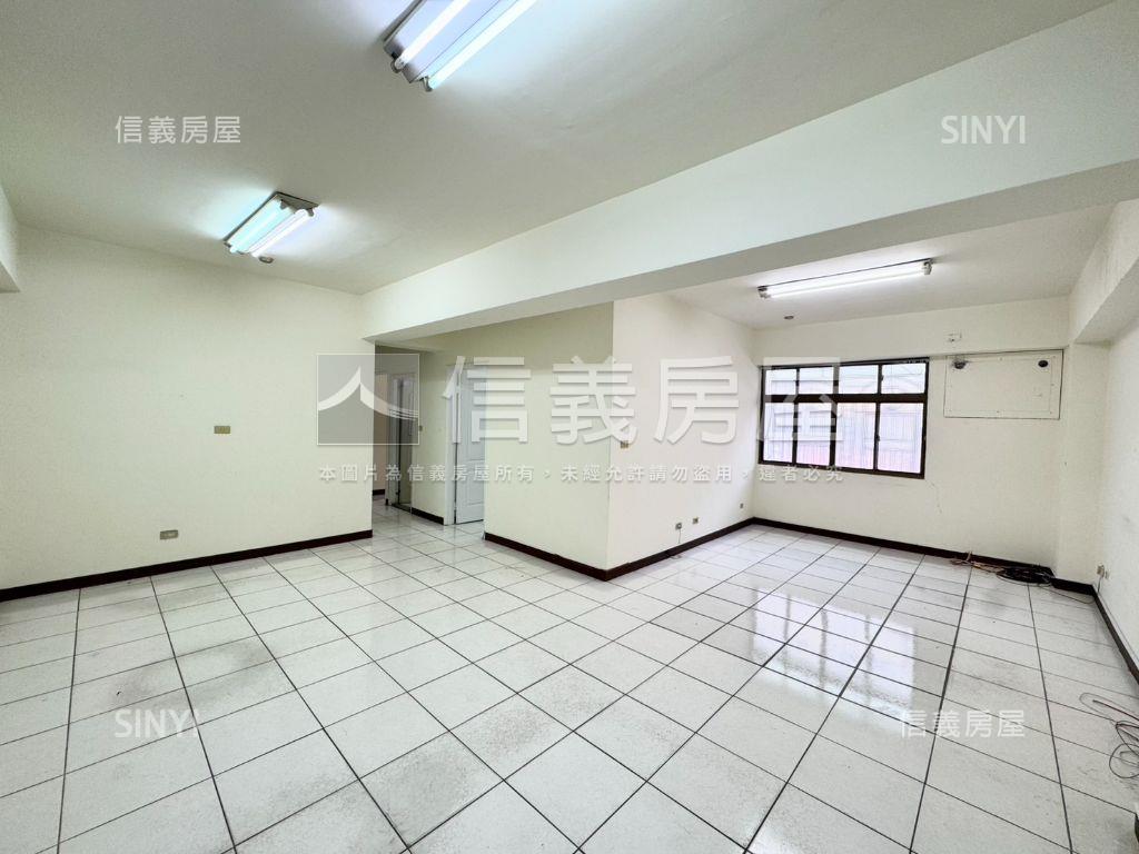 景安直直走三房車位房屋室內格局與周邊環境