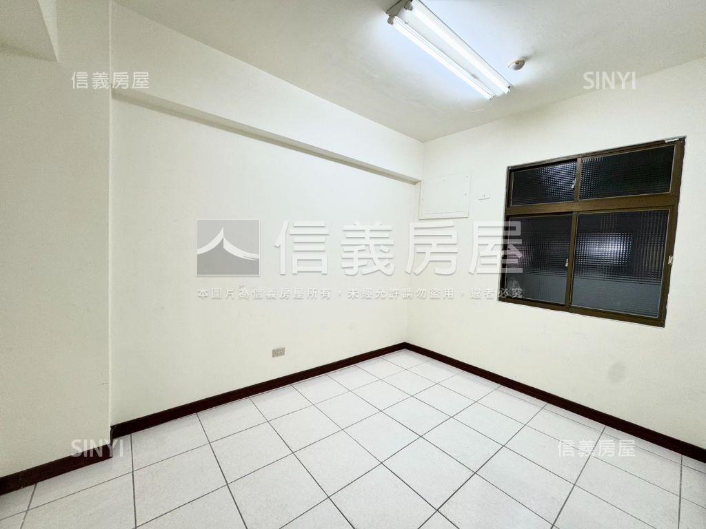 景安直直走三房車位房屋室內格局與周邊環境