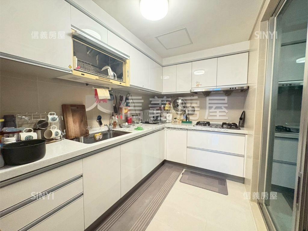 園區街稀有３房帶雙車位房屋室內格局與周邊環境