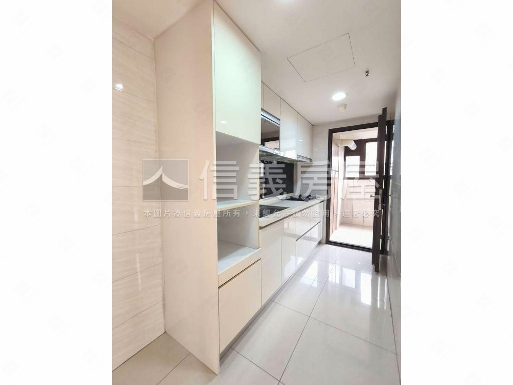 悠活郡高樓層兩房平車房屋室內格局與周邊環境