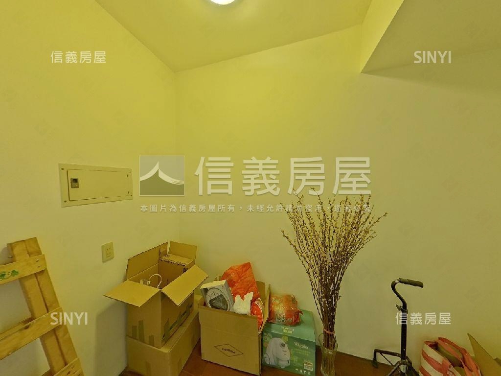 板南線公寓三樓房屋室內格局與周邊環境