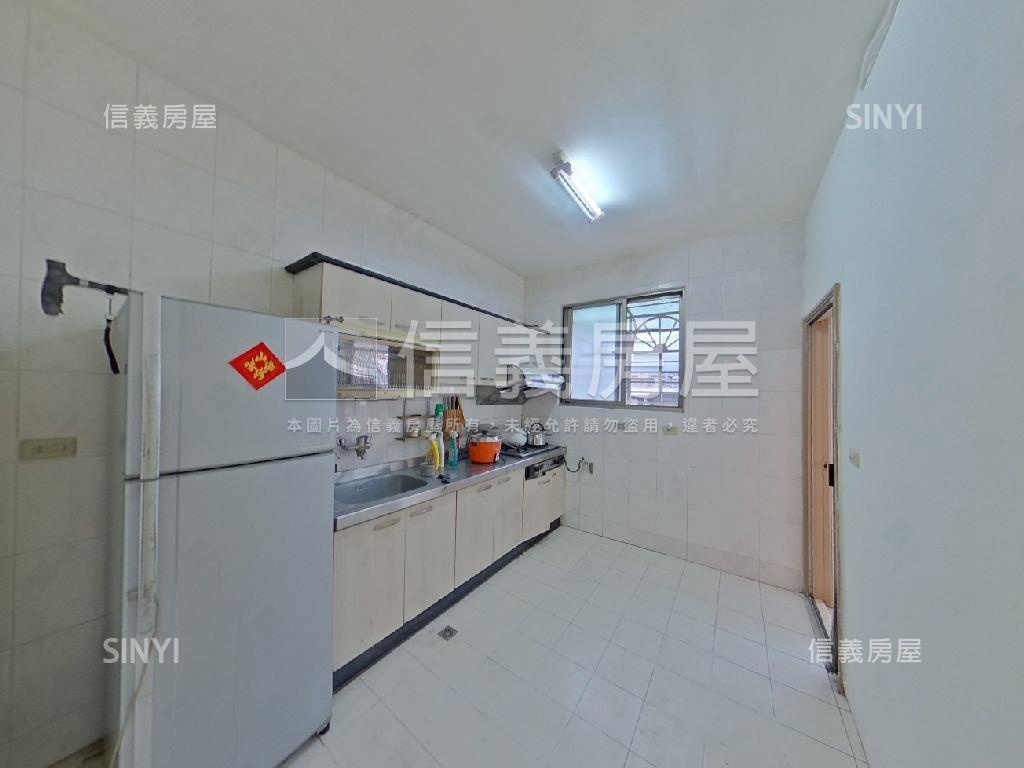 板南線公寓三樓房屋室內格局與周邊環境