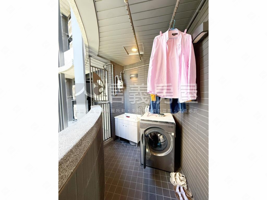 冠德蝴水映質感三房車位房屋室內格局與周邊環境