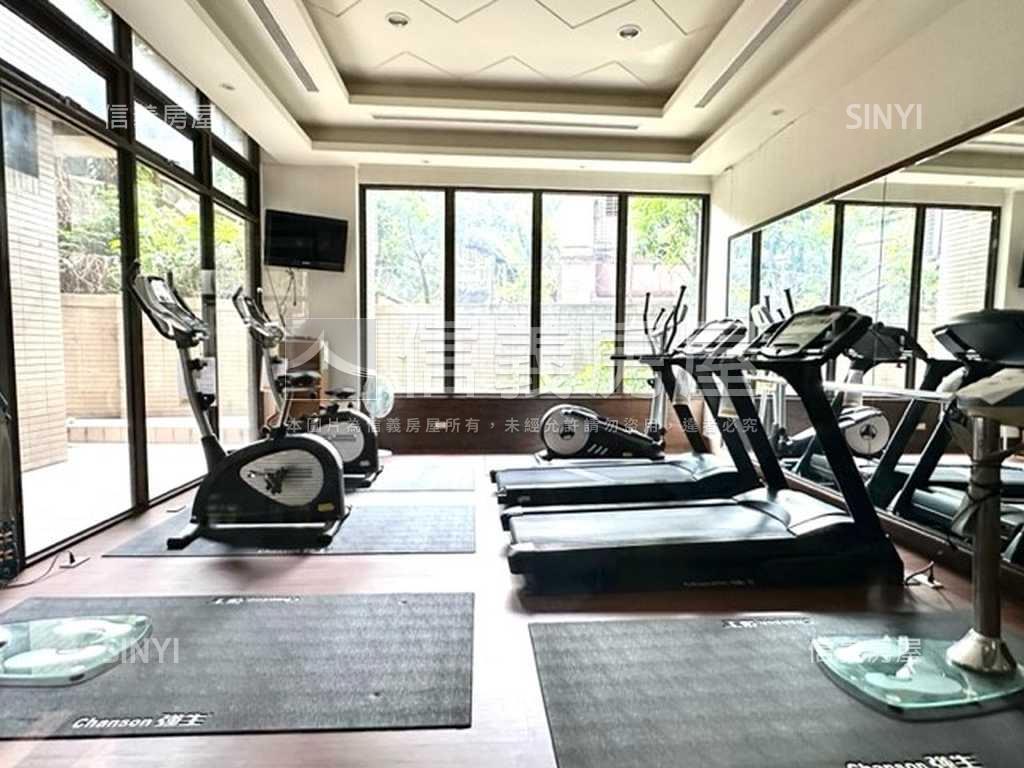 景安站。景安贊大二房房屋室內格局與周邊環境