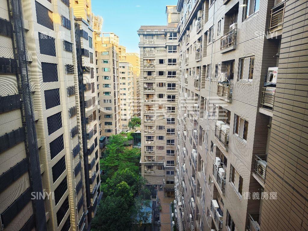 漂亮三房坡平車位房屋室內格局與周邊環境