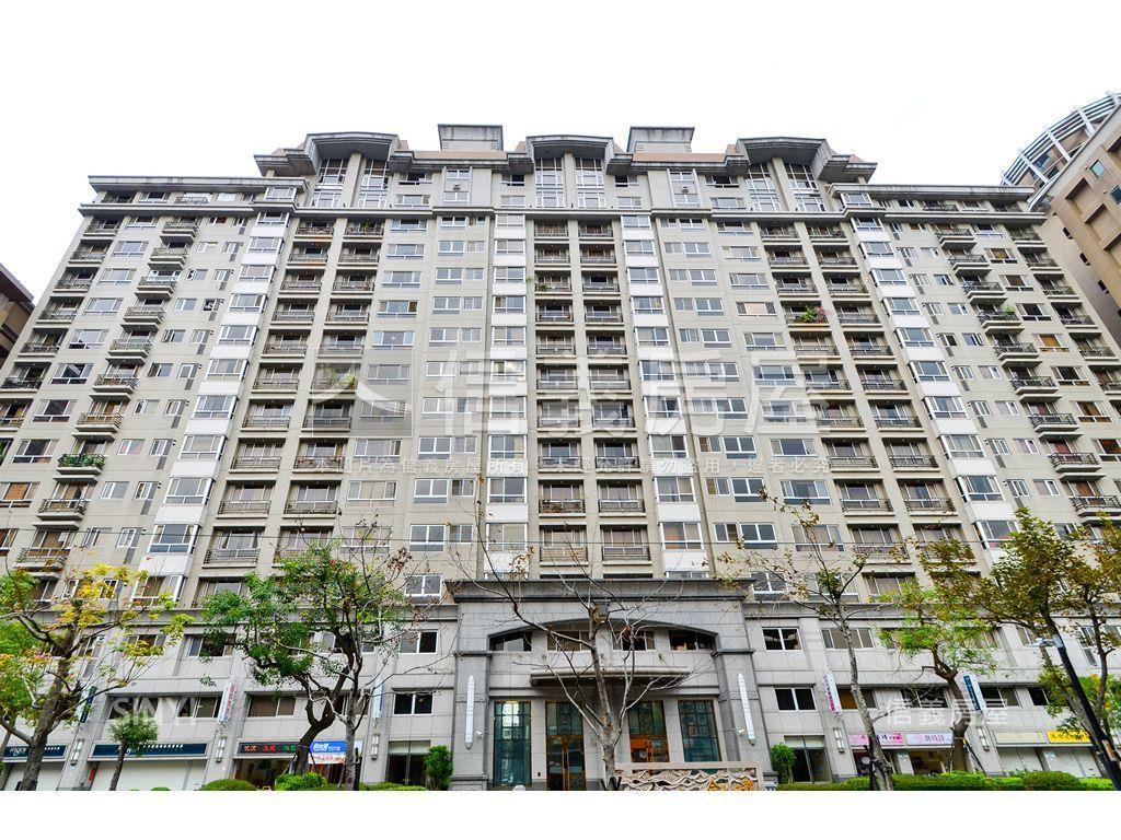 漂亮三房坡平車位房屋室內格局與周邊環境