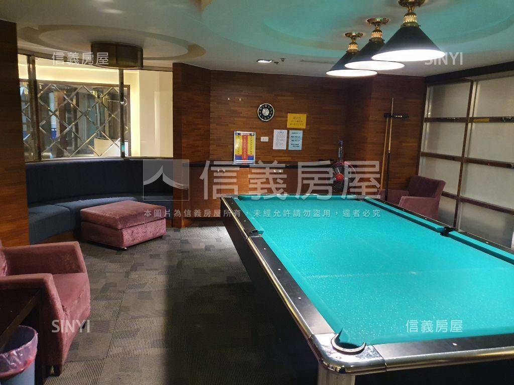 漂亮三房坡平車位房屋室內格局與周邊環境