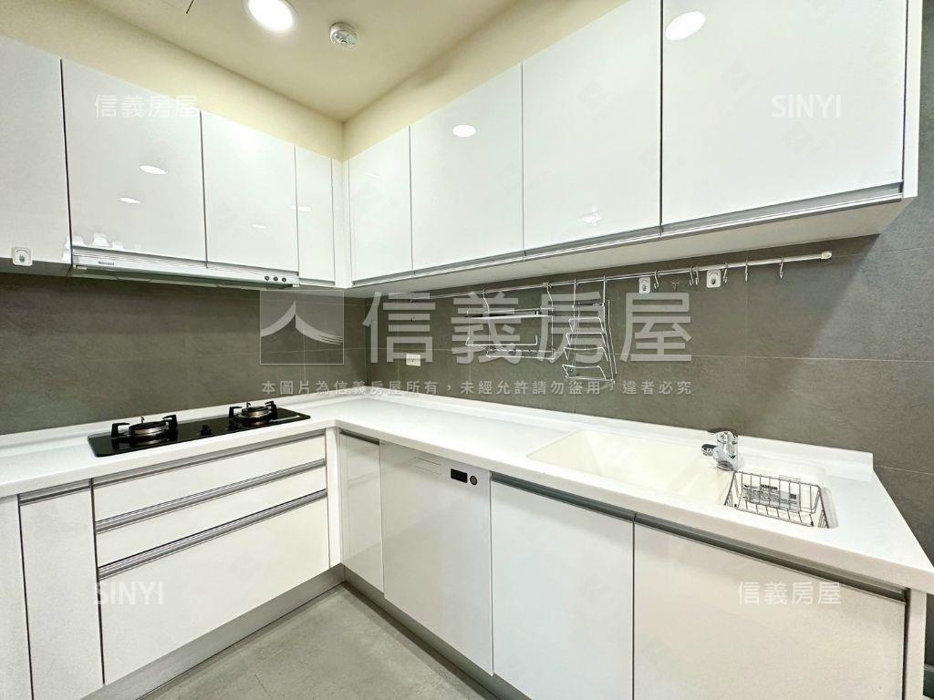 園區大門屋齡新質感美屋房屋室內格局與周邊環境