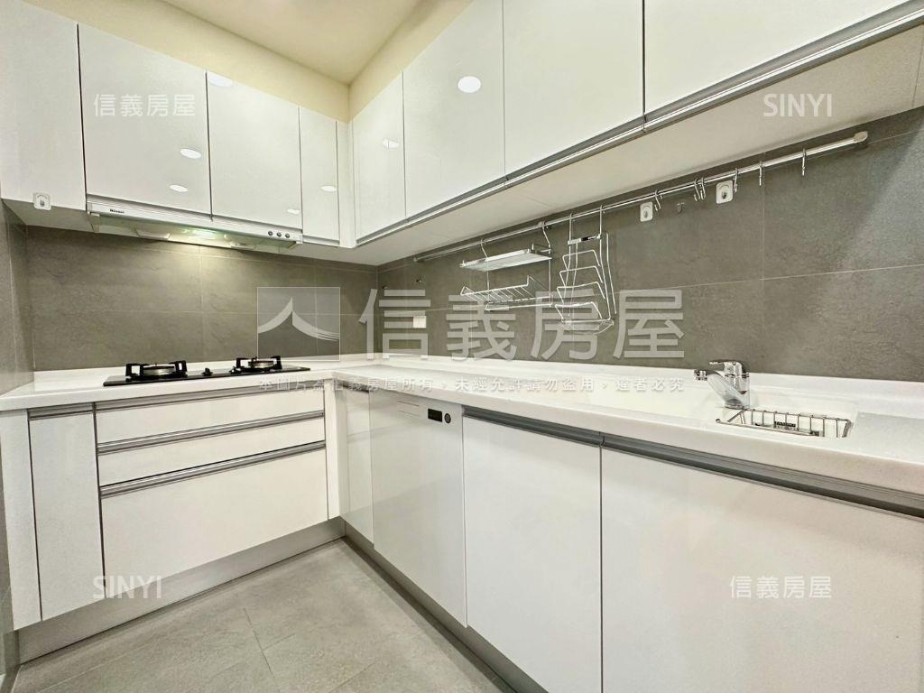 園區大門屋齡新質感美屋房屋室內格局與周邊環境