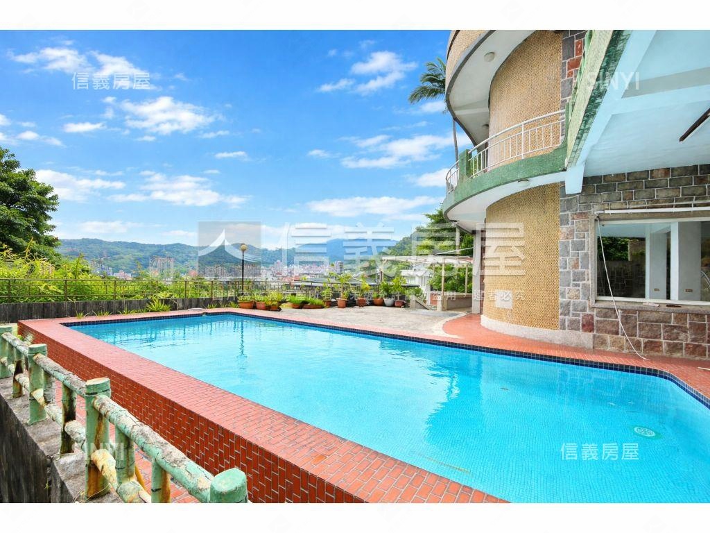 天母景觀泳池別墅房屋室內格局與周邊環境