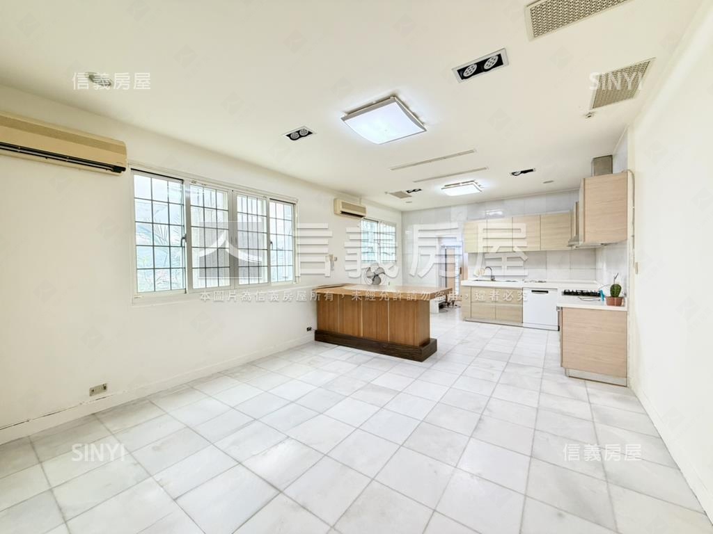 天母景觀泳池別墅房屋室內格局與周邊環境