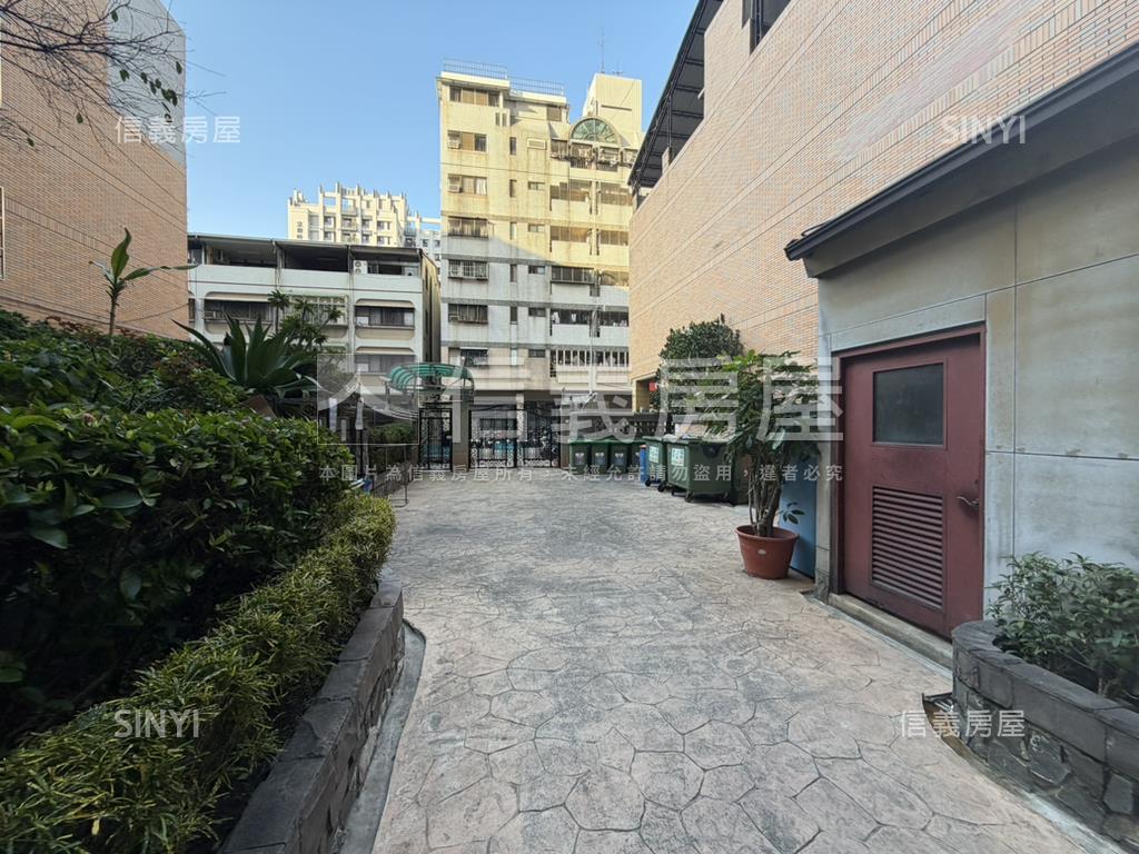 近捷運Ｇ５大兩房附車位房屋室內格局與周邊環境