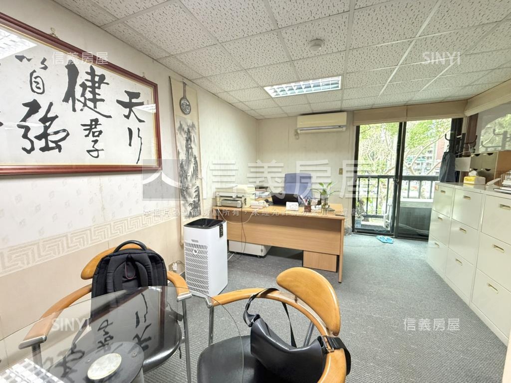 仁愛皇家林蔭平面車位房屋室內格局與周邊環境