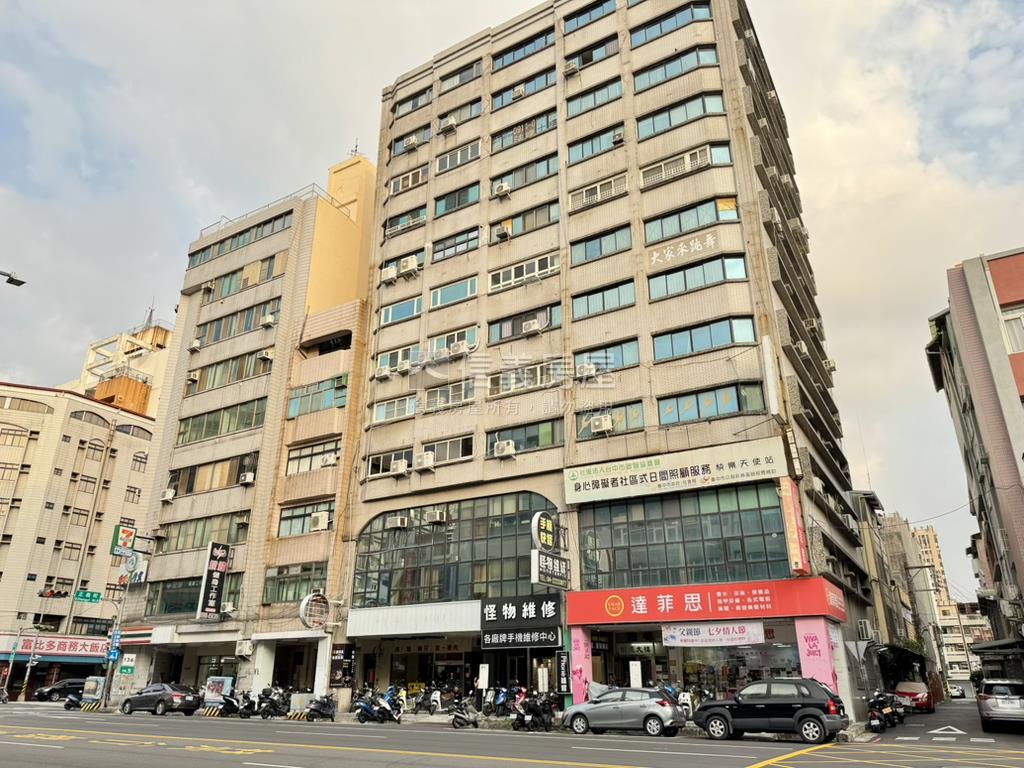 正復興路稀有商辦房屋室內格局與周邊環境