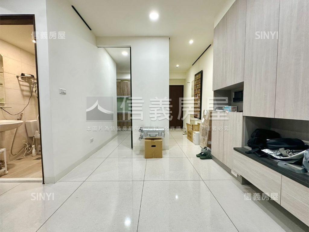 艾美６高層景觀大兩房平車房屋室內格局與周邊環境