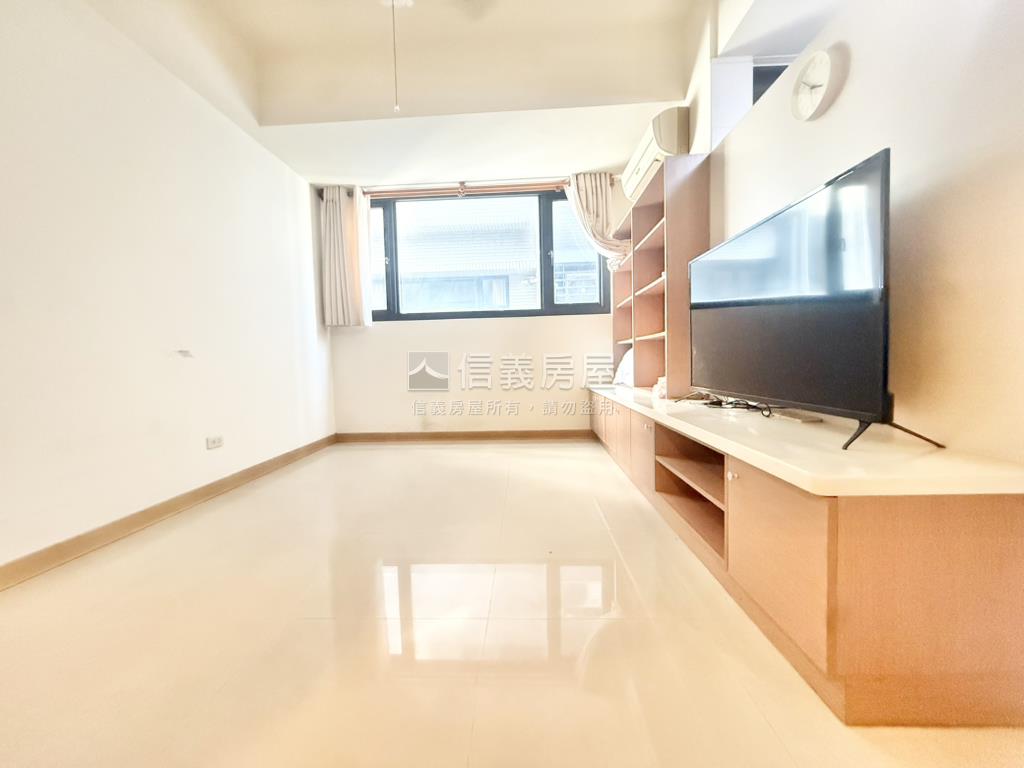 西區震後宅高樓層２房平車房屋室內格局與周邊環境