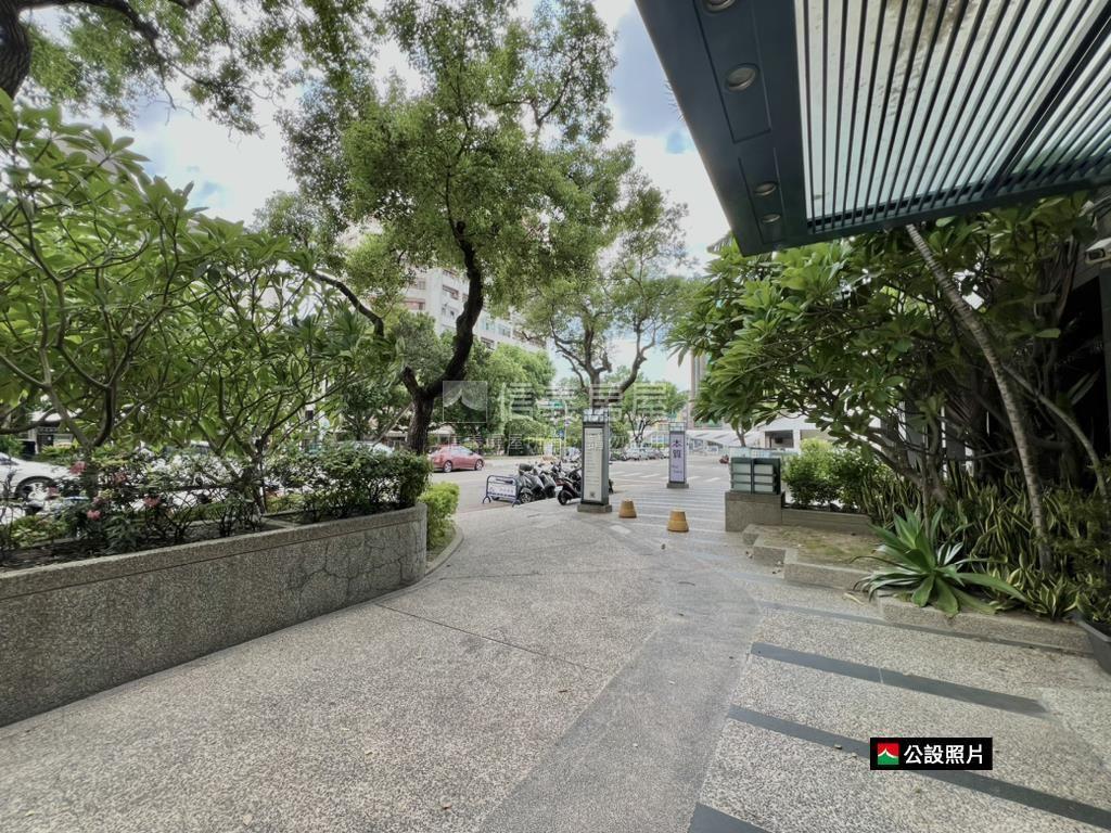 西區震後宅高樓層２房平車房屋室內格局與周邊環境