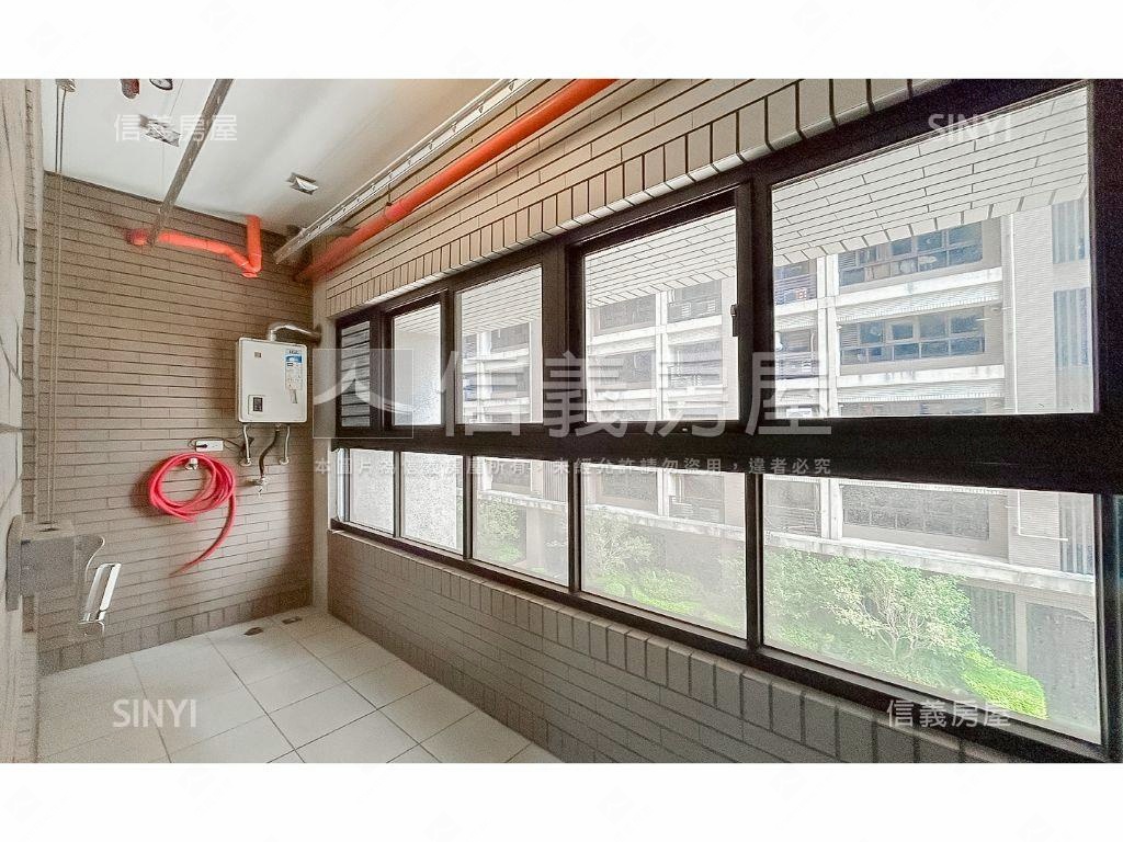 頭家學區裝潢大三房車位房屋室內格局與周邊環境