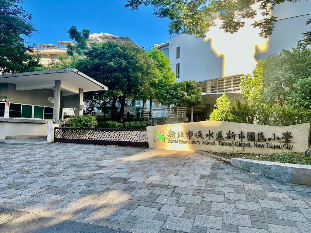 灣頂景觀三房車位房屋室內格局與周邊環境