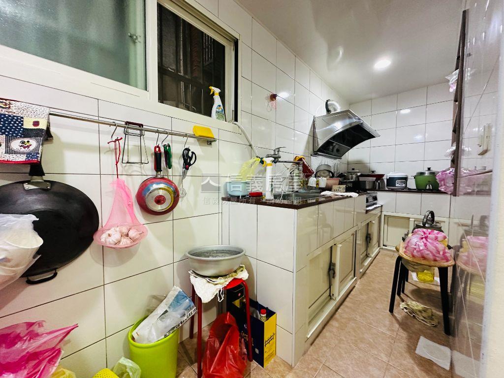 免整理直接入住３樓公寓房屋室內格局與周邊環境