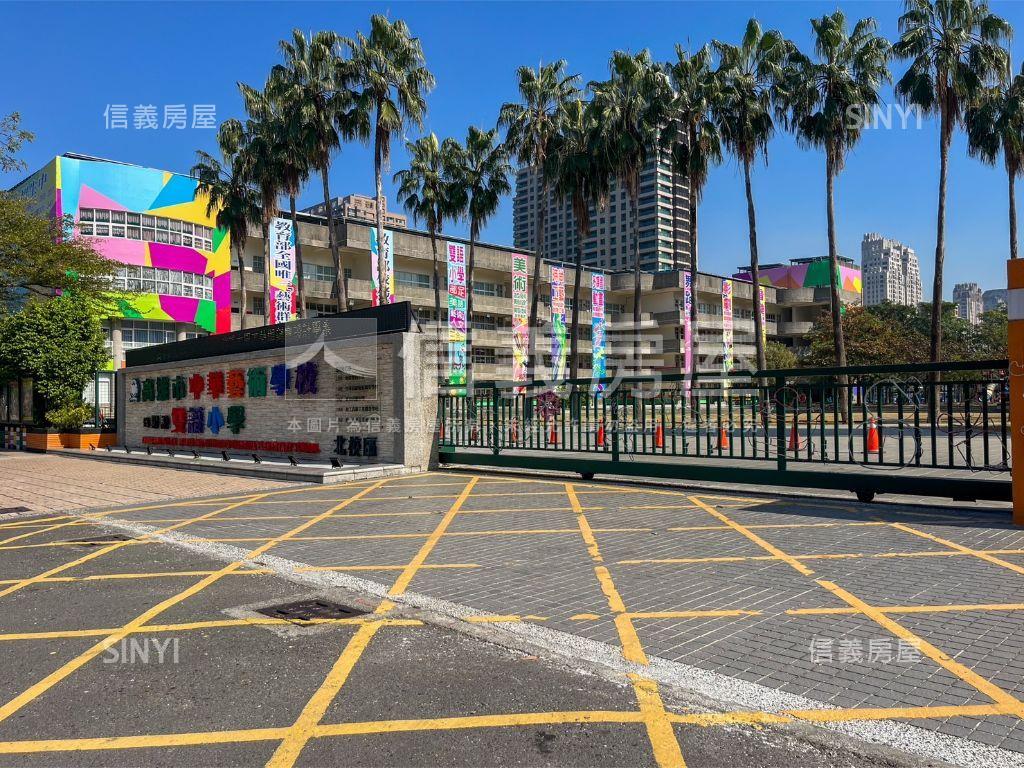 美術館高樓三房平車房屋室內格局與周邊環境