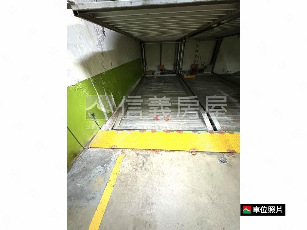 市府商圈車位房屋室內格局與周邊環境