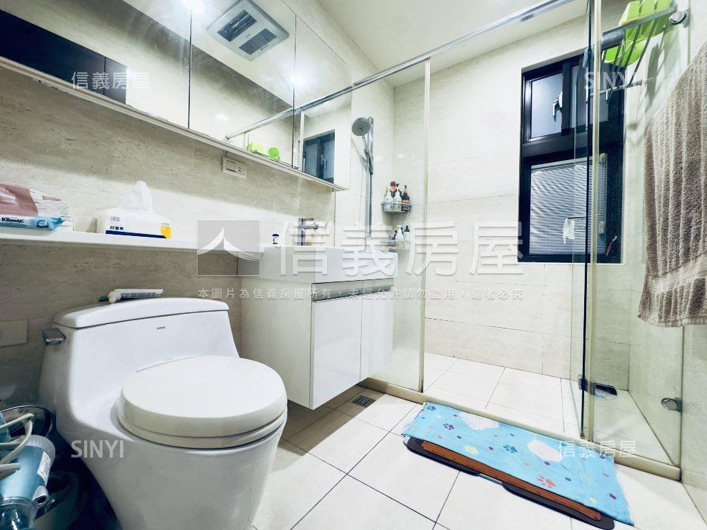 仁愛特區樹海四房車位房屋室內格局與周邊環境