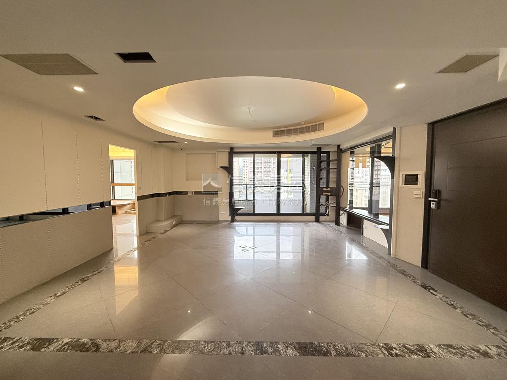 二三行館豔陽天際－創房屋室內格局與周邊環境