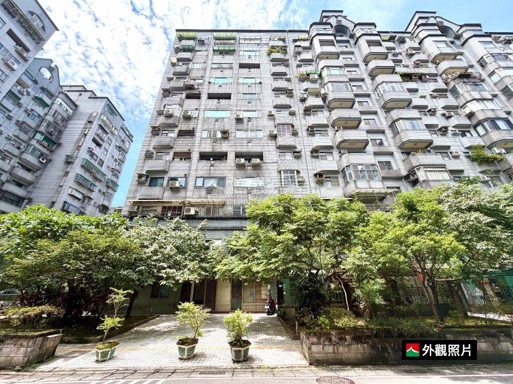 陽光沐浴。福德一路正兩房房屋室內格局與周邊環境
