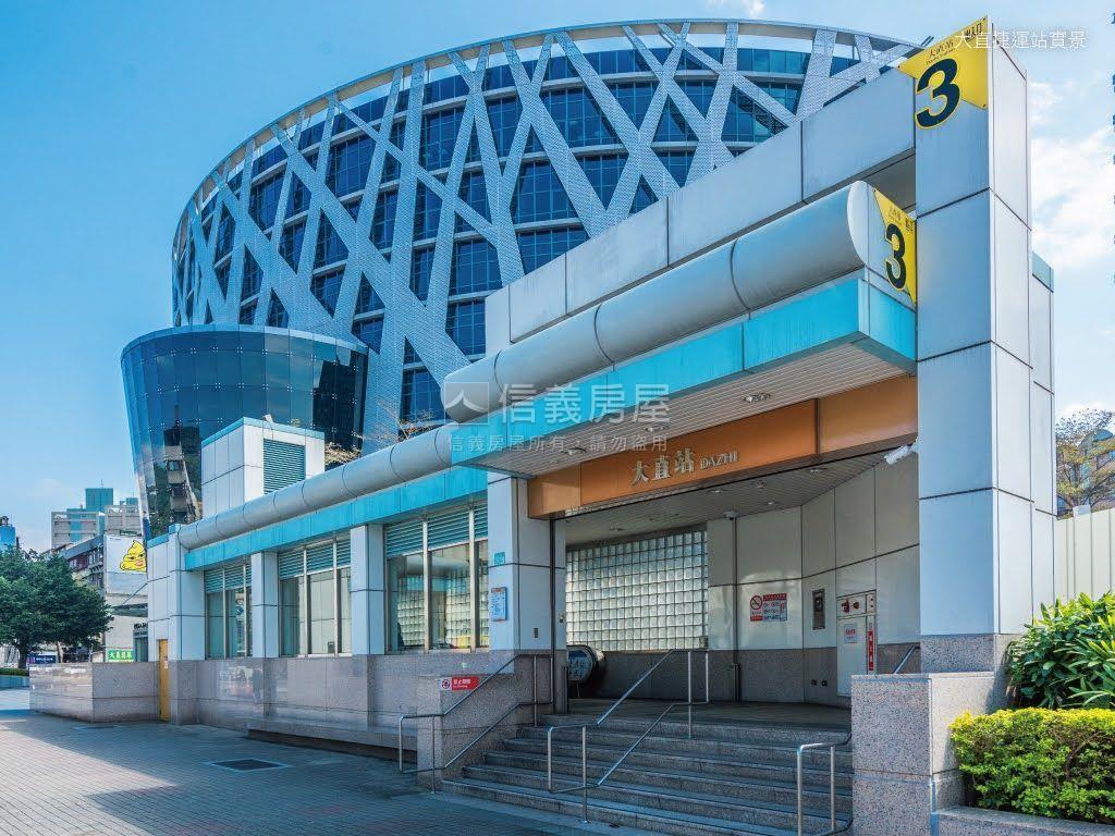 首泰大直面中庭景觀房屋室內格局與周邊環境