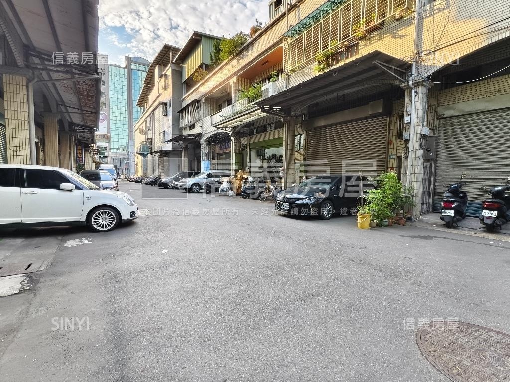 好市多旁廠房房屋室內格局與周邊環境