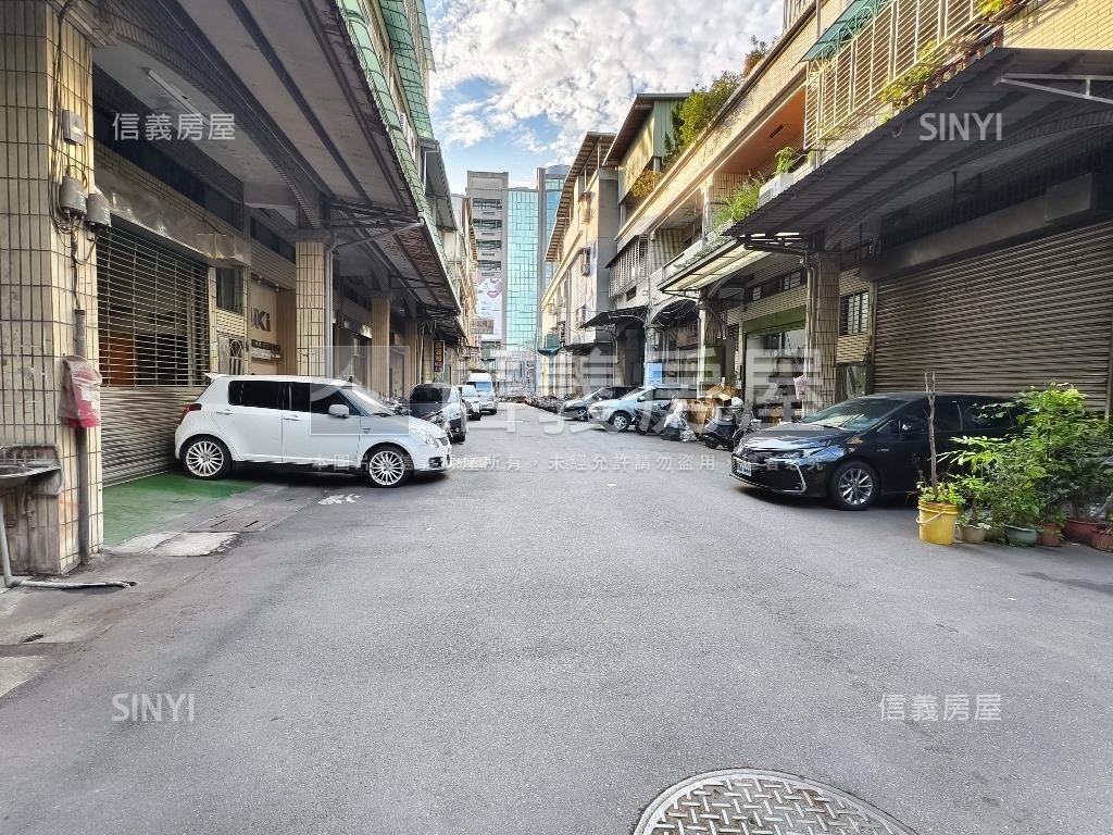 好市多旁廠房房屋室內格局與周邊環境