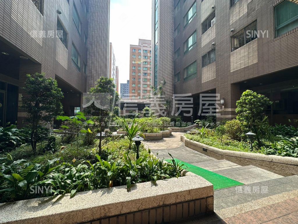 內壢微風四房車位稀有釋出房屋室內格局與周邊環境