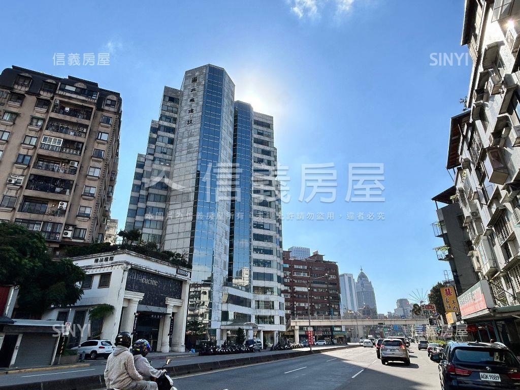 信義世貿鋼骨純辦房屋室內格局與周邊環境
