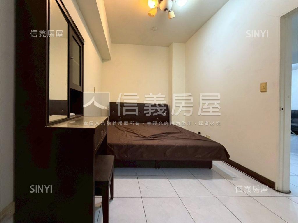 捷運利陽１樓庭院帶車位房屋室內格局與周邊環境