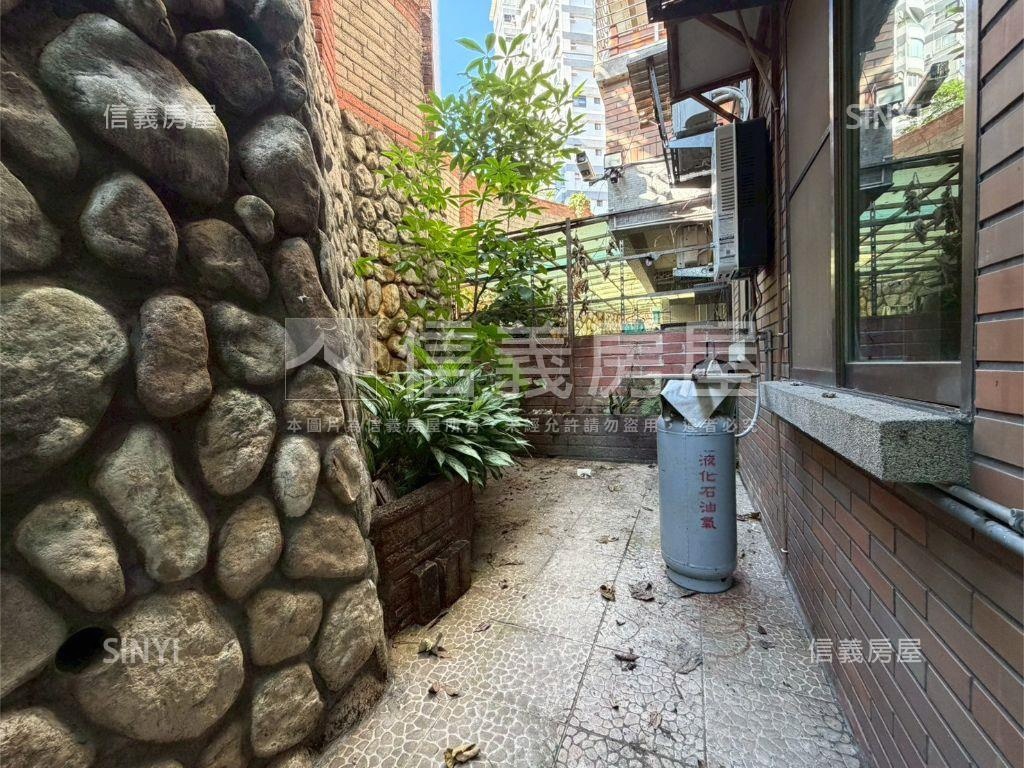 捷運利陽１樓庭院帶車位房屋室內格局與周邊環境