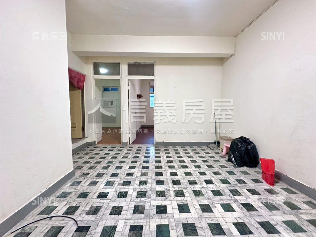 圓山捷運。花博採光４房房屋室內格局與周邊環境