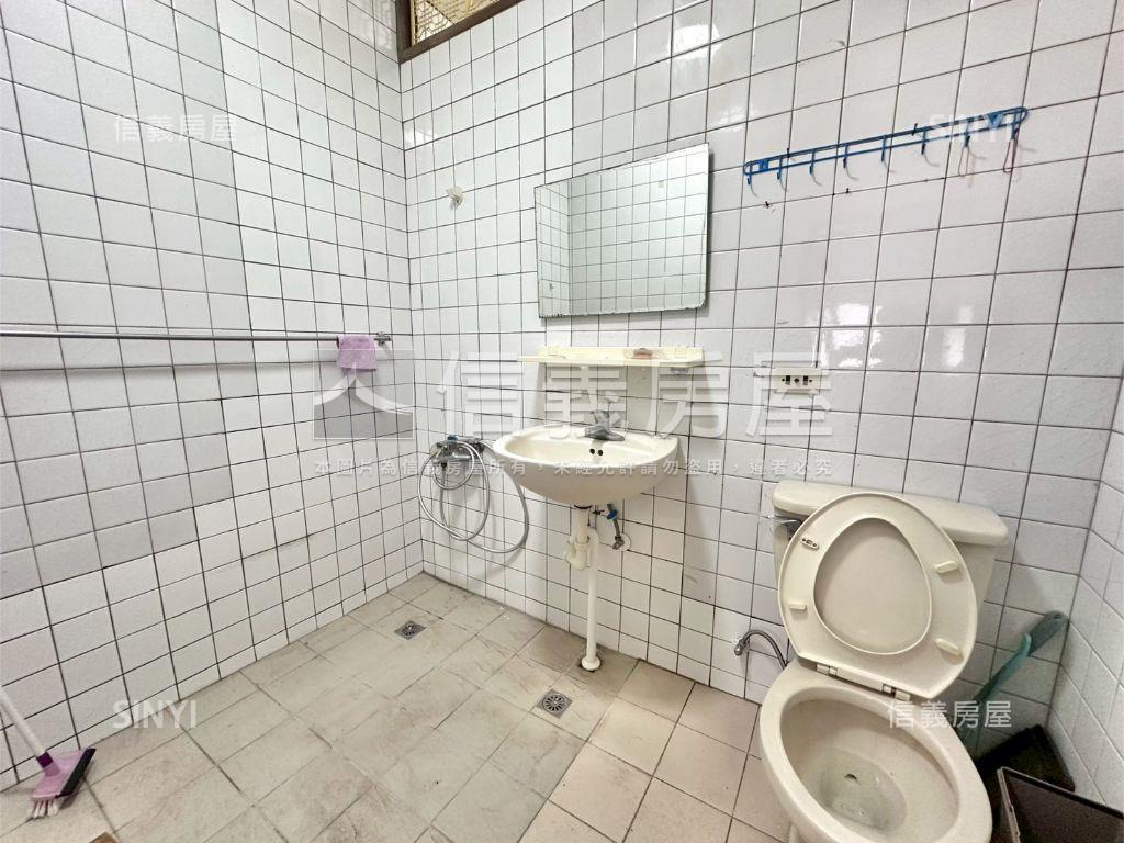 圓山捷運。花博採光４房房屋室內格局與周邊環境