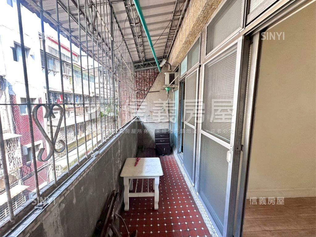 圓山捷運。花博採光４房房屋室內格局與周邊環境