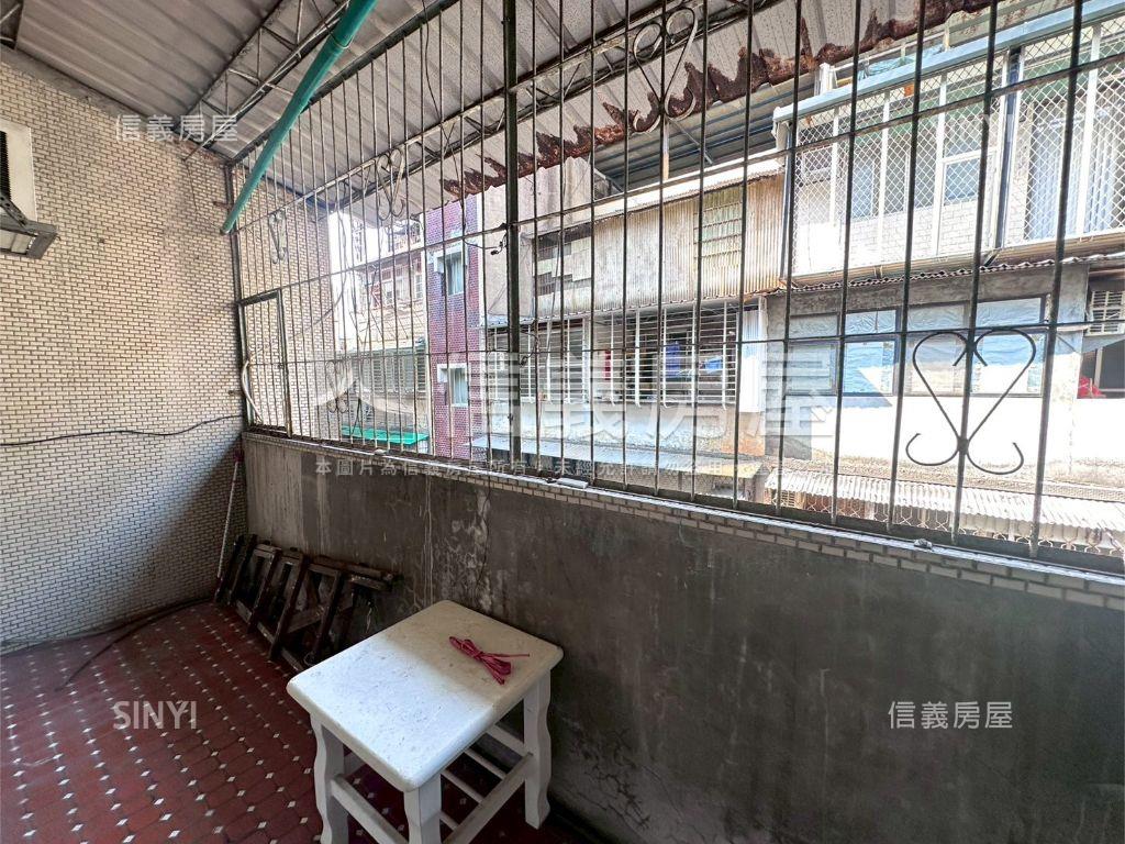 圓山捷運。花博採光４房房屋室內格局與周邊環境