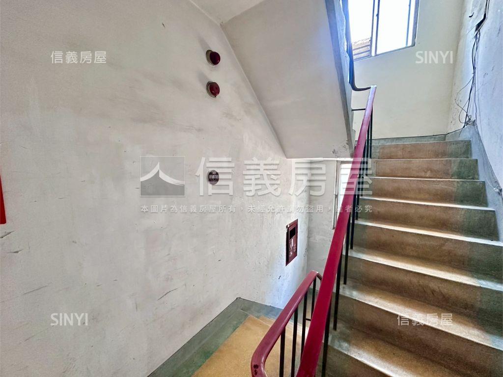 圓山捷運。花博採光４房房屋室內格局與周邊環境