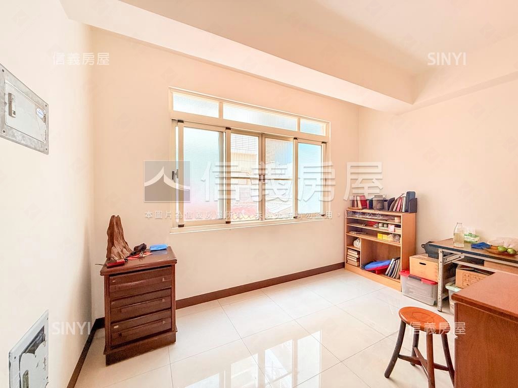 美術館旁已翻修活巷美透天房屋室內格局與周邊環境