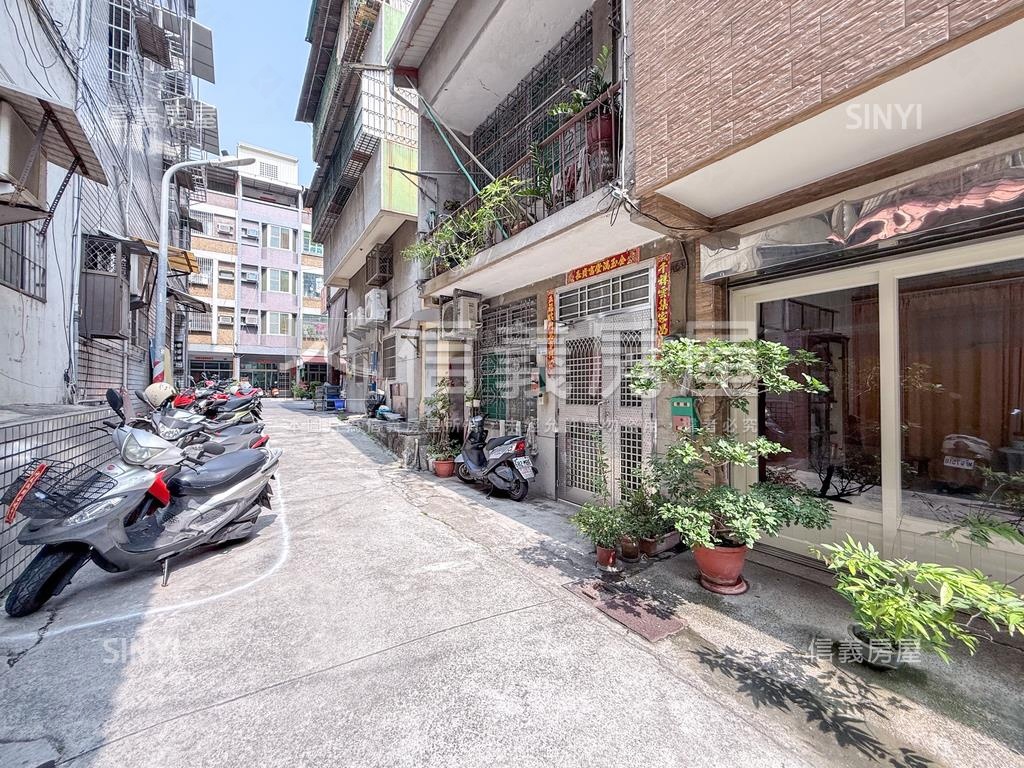 美術館旁已翻修活巷美透天房屋室內格局與周邊環境